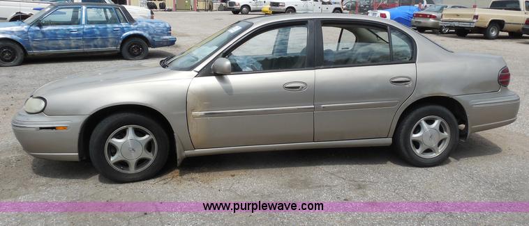 image for item H9976 1999 Oldsmobile Cutlass GLS