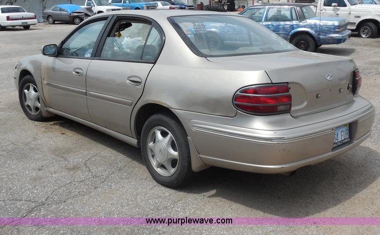image for item H9976 1999 Oldsmobile Cutlass GLS