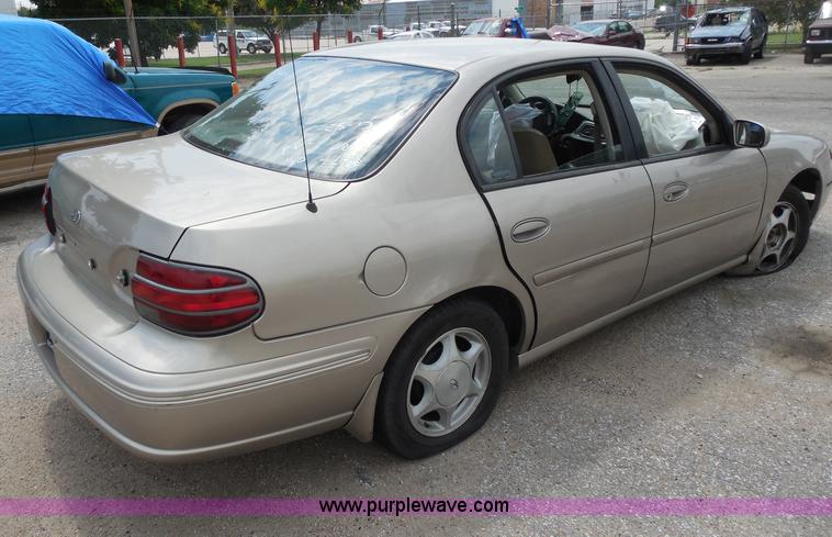 image for item H9976 1999 Oldsmobile Cutlass GLS