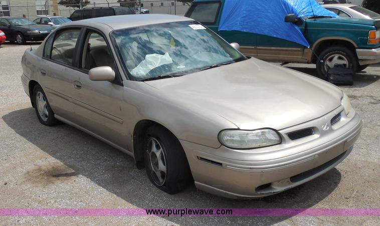 image for item H9976 1999 Oldsmobile Cutlass GLS