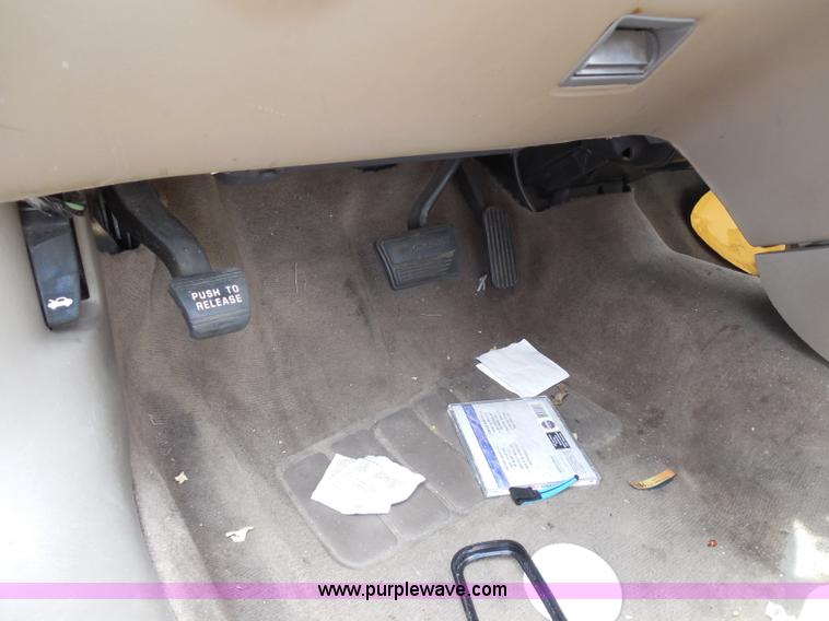 image for item H9976 1999 Oldsmobile Cutlass GLS