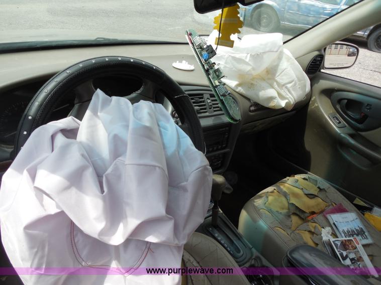 image for item H9976 1999 Oldsmobile Cutlass GLS