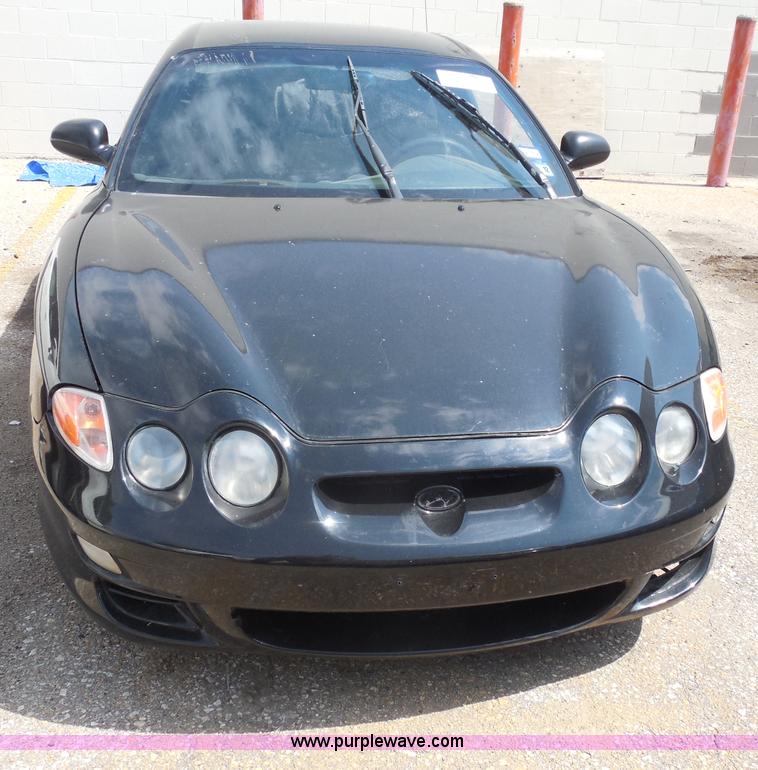 image for item H9980 2001 Hyundai Tiburon