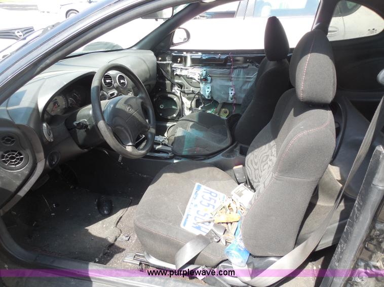 image for item H9980 2001 Hyundai Tiburon