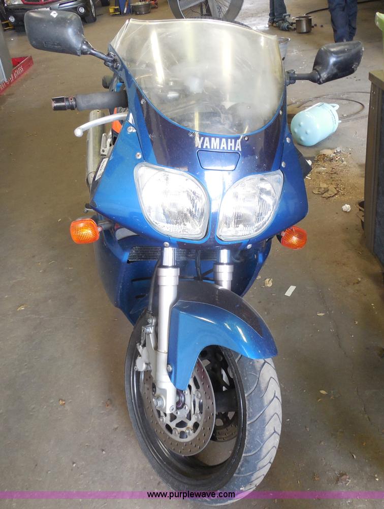 image for item H9982 1995 Yamaha YZF-600R motorcycle