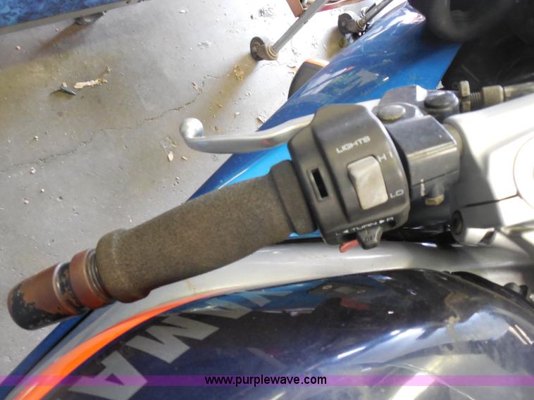 image for item H9982 1995 Yamaha YZF-600R motorcycle