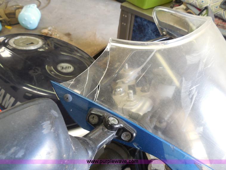 image for item H9982 1995 Yamaha YZF-600R motorcycle