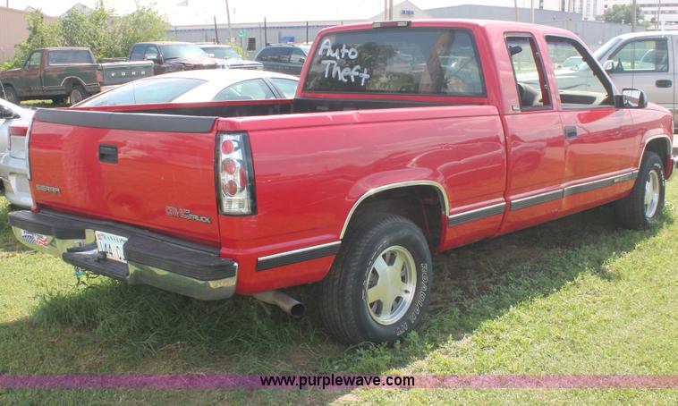 image for item I7954 1996 GMC Sierra 1500 Club Coupe pickup truck
