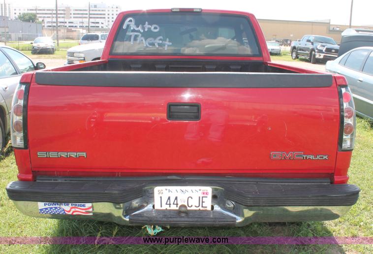 image for item I7954 1996 GMC Sierra 1500 Club Coupe pickup truck