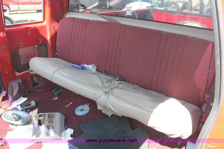 image for item I7954 1996 GMC Sierra 1500 Club Coupe pickup truck