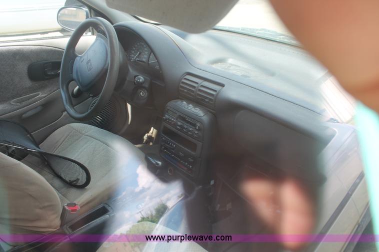 image for item I7955 1996 Saturn SL SL2