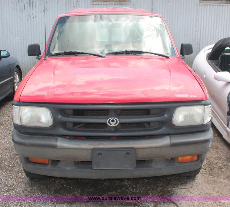 image for item I7956 1995 Mazda B2300 pickup truck