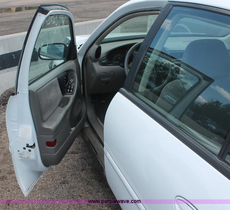 image for item I7958 2002 Chevrolet Malibu