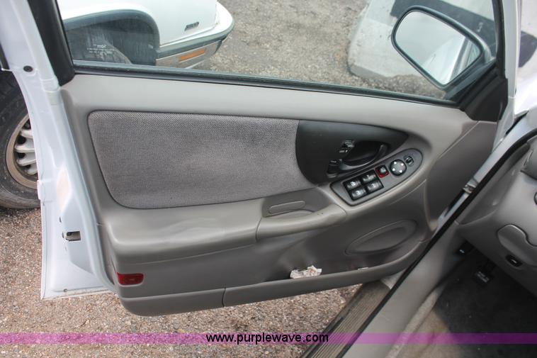 image for item I7958 2002 Chevrolet Malibu