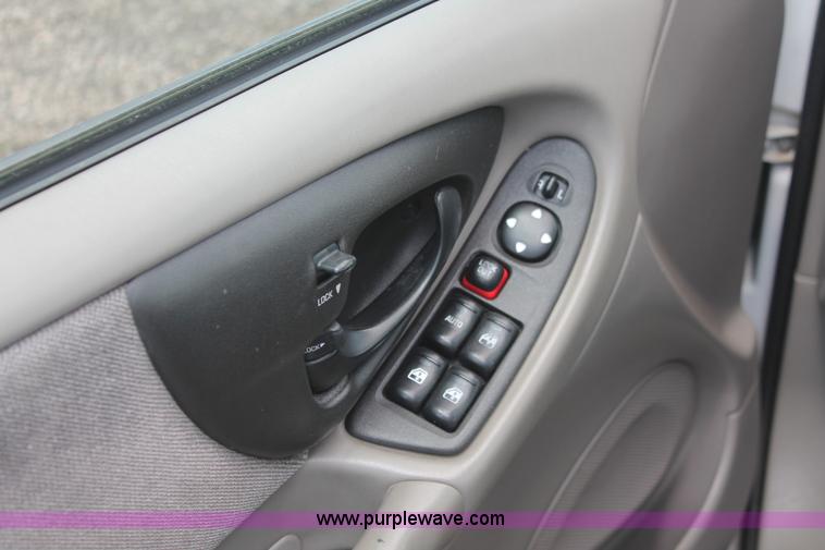 image for item I7958 2002 Chevrolet Malibu