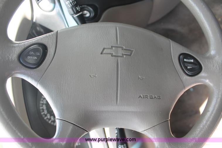 image for item I7958 2002 Chevrolet Malibu