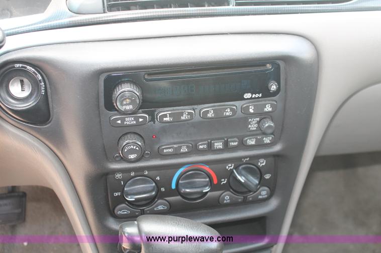 image for item I7958 2002 Chevrolet Malibu