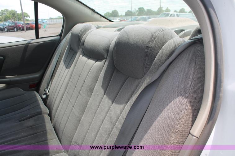 image for item I7958 2002 Chevrolet Malibu