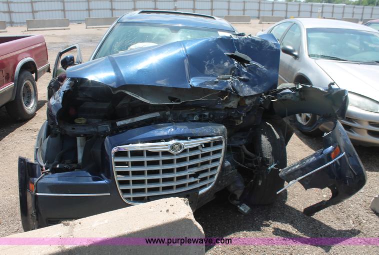 image for item I7960 2005 Chrysler 300 Limited