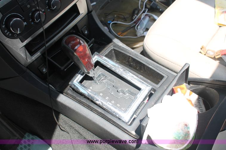 image for item I7960 2005 Chrysler 300 Limited