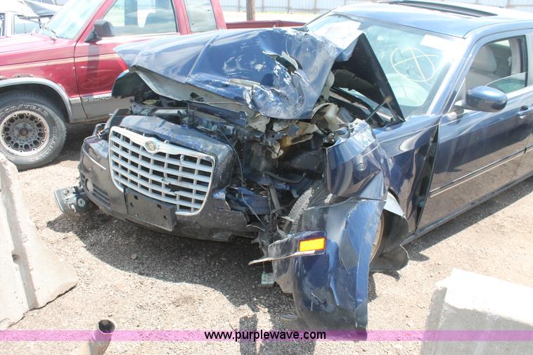 image for item I7960 2005 Chrysler 300 Limited