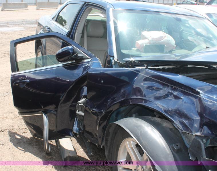 image for item I7960 2005 Chrysler 300 Limited