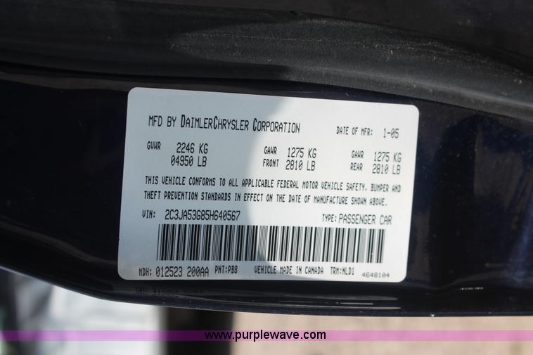 image for item I7960 2005 Chrysler 300 Limited