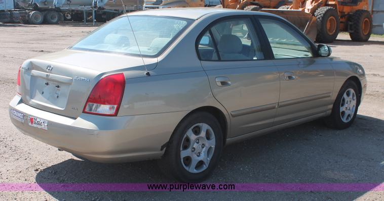 image for item I7964 2002 Hyundai Elantra GLS