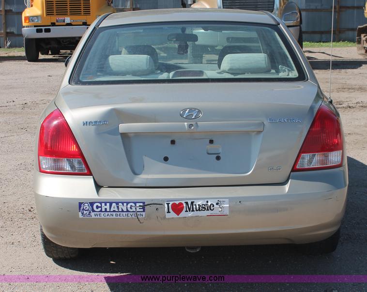 image for item I7964 2002 Hyundai Elantra GLS
