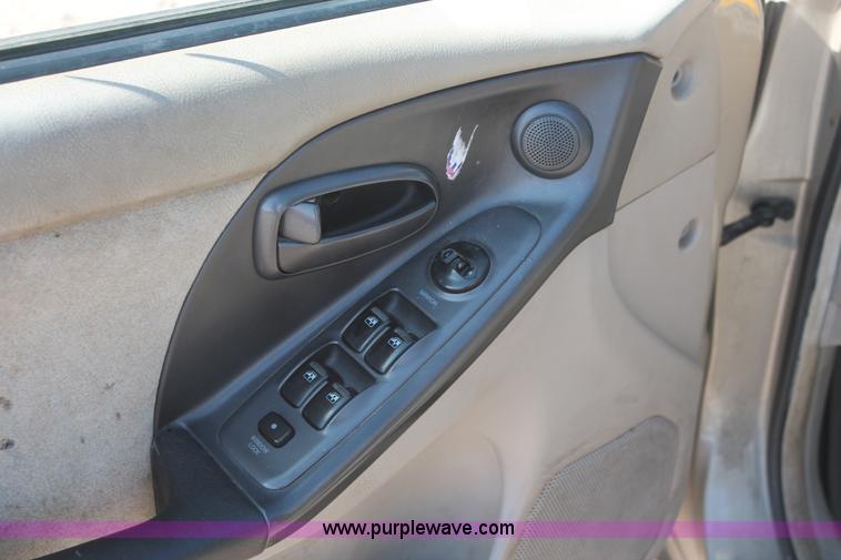 image for item I7964 2002 Hyundai Elantra GLS