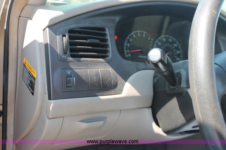 image for item I7964 2002 Hyundai Elantra GLS