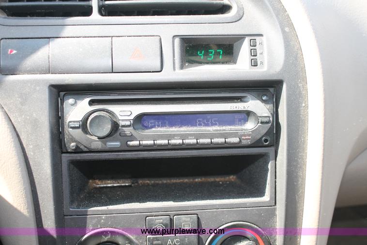 image for item I7964 2002 Hyundai Elantra GLS