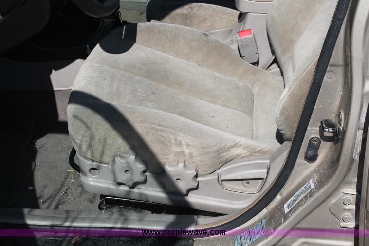 image for item I7964 2002 Hyundai Elantra GLS