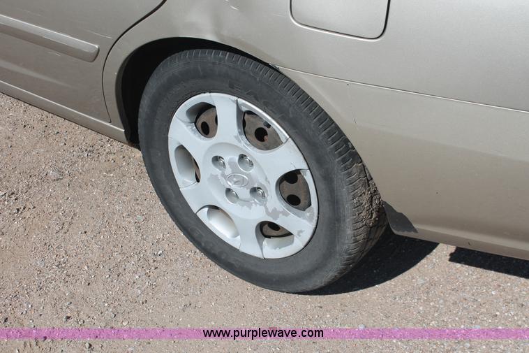 image for item I7964 2002 Hyundai Elantra GLS