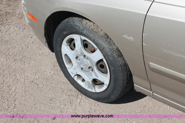 image for item I7964 2002 Hyundai Elantra GLS