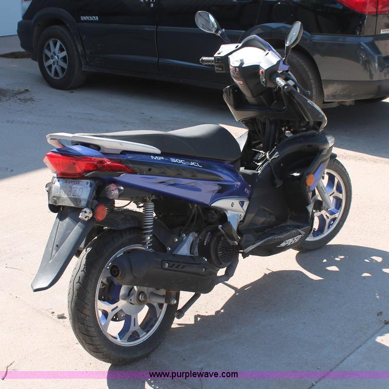 image for item I7967 2008 JCL Moto moped