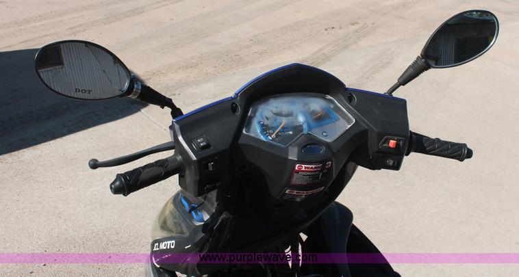 image for item I7967 2008 JCL Moto moped
