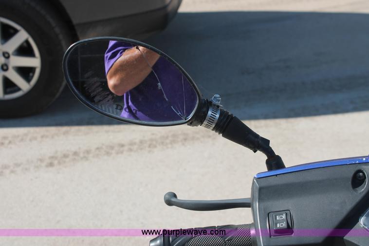 image for item I7967 2008 JCL Moto moped