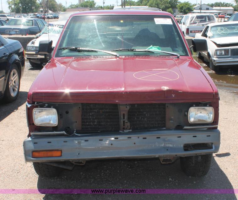 image for item I7969 1993 GMC Sonoma Club Coupe pickup truck