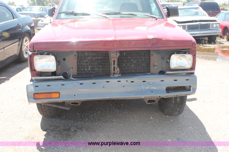 image for item I7969 1993 GMC Sonoma Club Coupe pickup truck