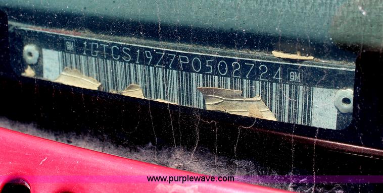 image for item I7969 1993 GMC Sonoma Club Coupe pickup truck