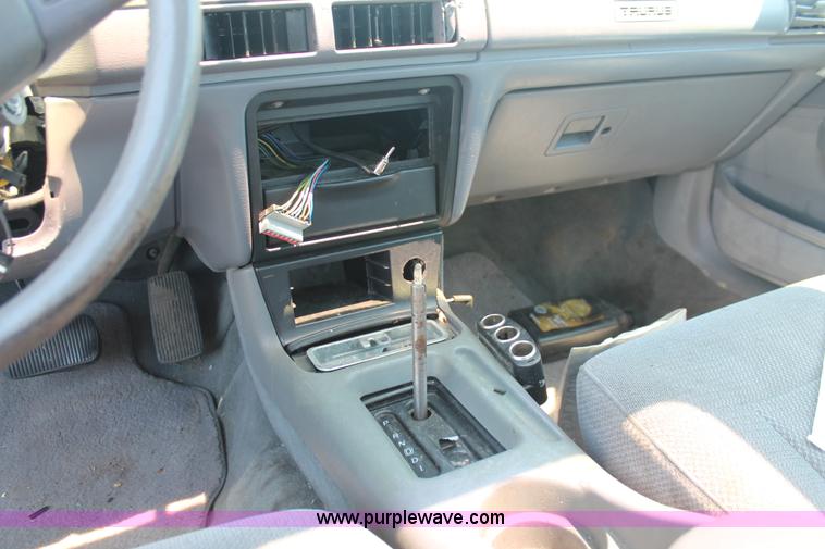 image for item I7970 1993 Ford Taurus LX