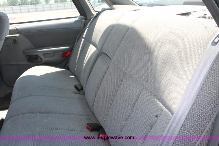 image for item I7970 1993 Ford Taurus LX