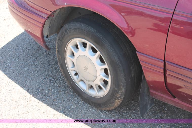 image for item I7970 1993 Ford Taurus LX