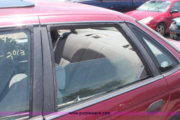 image for item I7970 1993 Ford Taurus LX