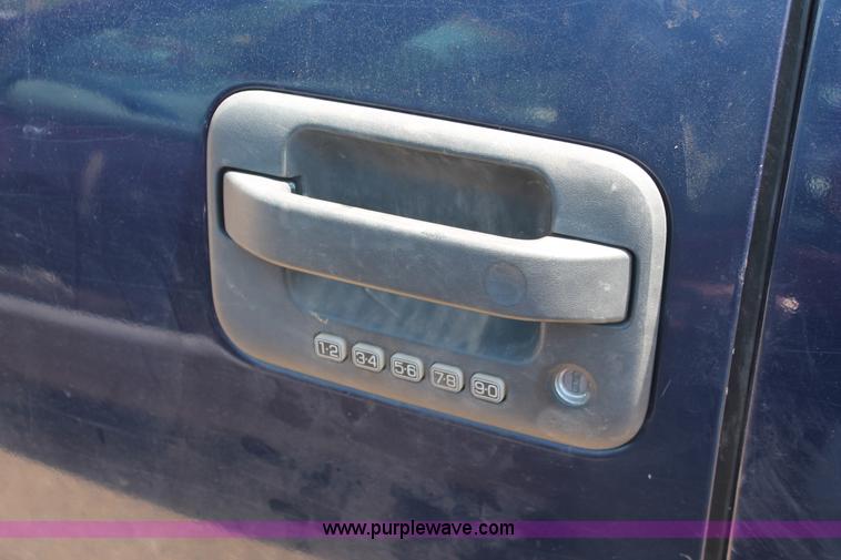 image for item I7971 2007 Ford F150 XLT SuperCab pickup truck