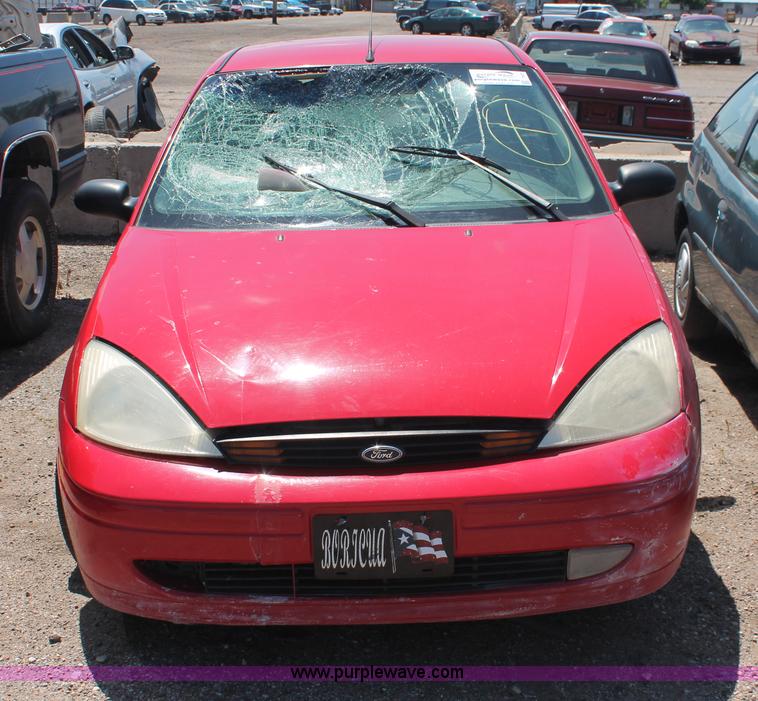 image for item I7972 2000 Ford Focus SE