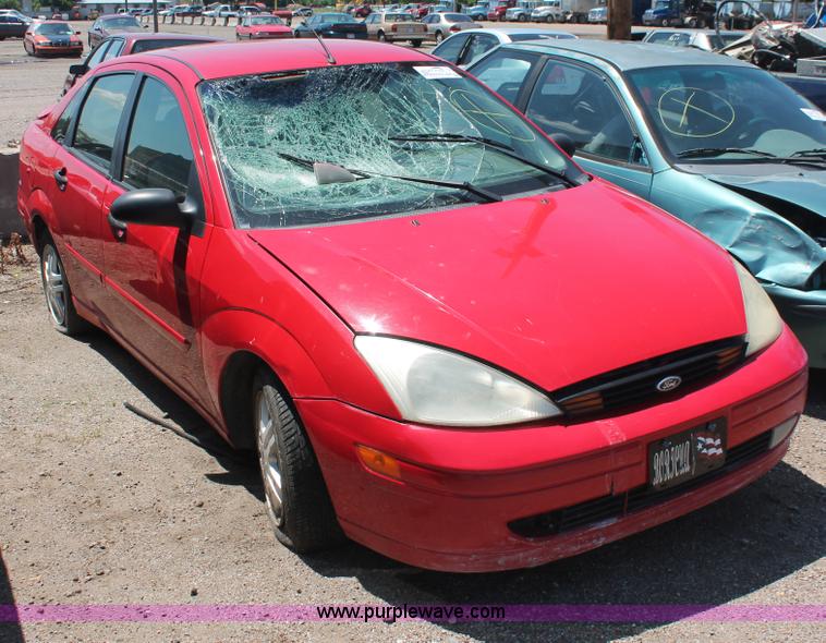 image for item I7972 2000 Ford Focus SE