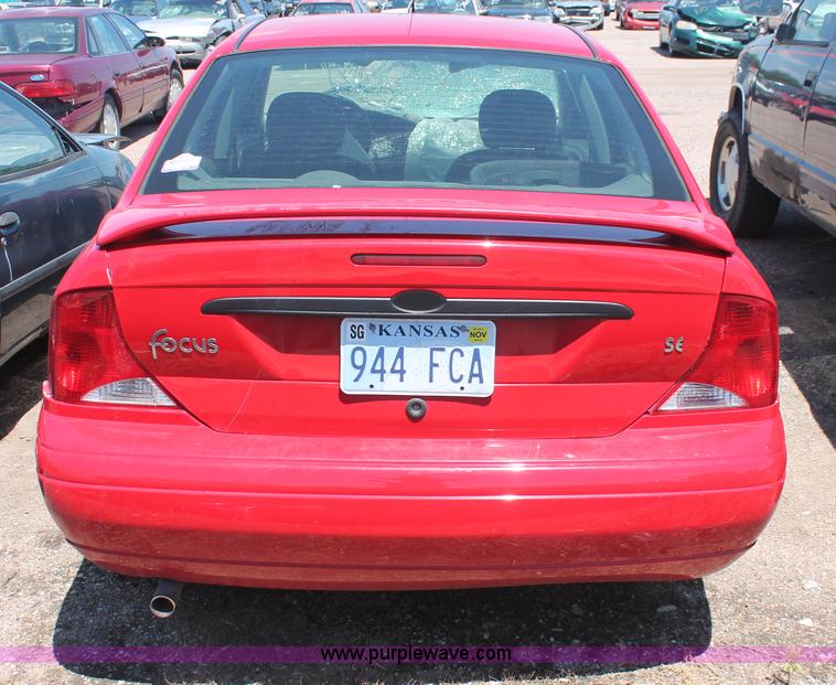 image for item I7972 2000 Ford Focus SE
