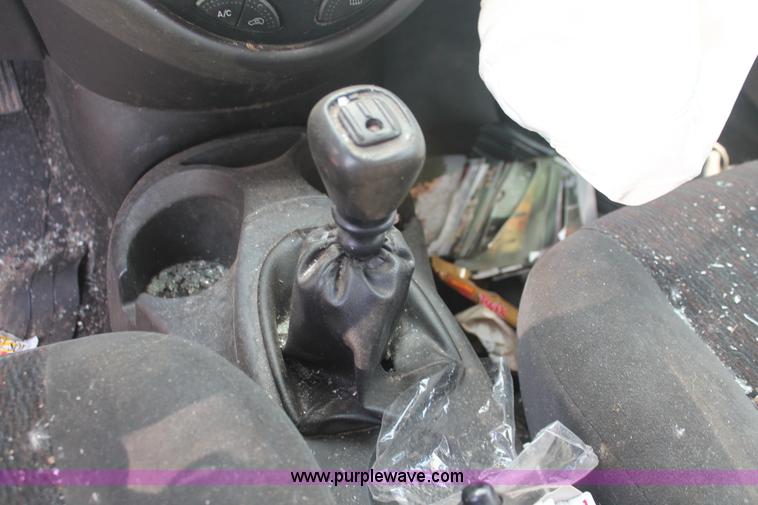 image for item I7972 2000 Ford Focus SE